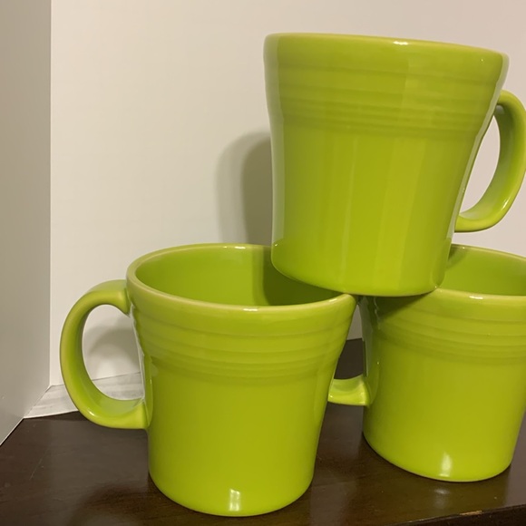 Fiesta Lime Green Dining Mugs - Picture 10 of 11